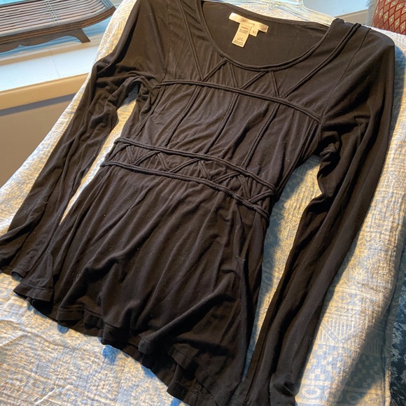 Studio M Fitted Tunic with Geometric/Greek Styling - Picture 3 of 11